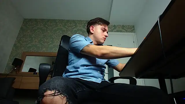 FelixStarkk online show from 10.17.25