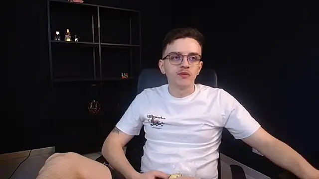 Snapshot of FelixStarkk chatting on 05.16.26 FelixStarkk online show from 05.16.26