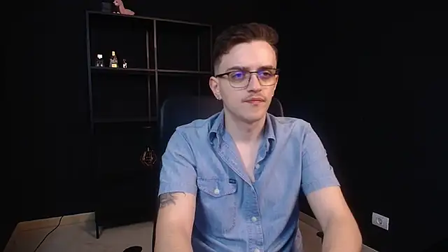 Snapshot of FelixStarkk chatting on 05.17.26 FelixStarkk online show from 05.17.26