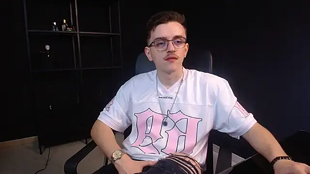 Snapshot of FelixStarkk chatting on 06.05.26 FelixStarkk online show from 06.05.26