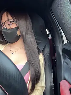 Snapshot of Linh_2004 chatting on 09.17.25 Linh 2004 online show from 09.17.25