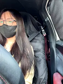 Snapshot of Linh_2004 chatting on 09.19.25 Linh 2004 online show from 09.19.25