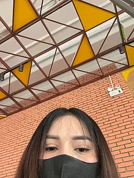 Snapshot of Linh_2004 chatting on 02.11.26 Linh 2004 online show from 02.11.26