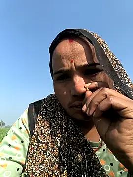 Hot raaani online show from 12.19.25