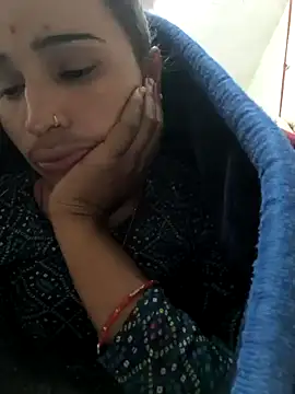 Hot raaani online show from 12.22.25