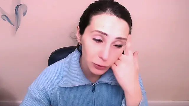 Snapshot of AlissaJersi chatting on 12.02.25 AlissaJersi online show from 12.02.25