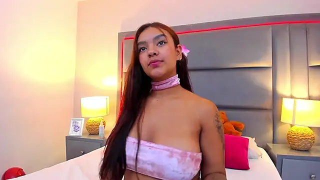 GabyMoreau online show from 11.28.25