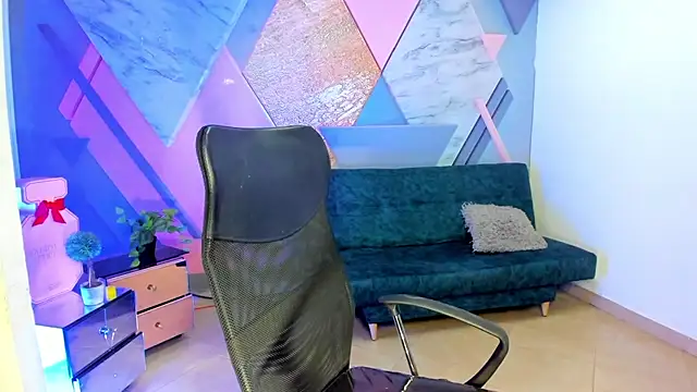 Snapshot of keytinthomson_ chatting on 09.23.25 keytinthomson online show from 09.23.25