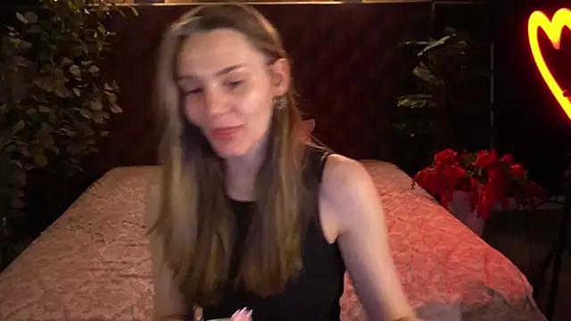 DiamondGoldie online show from 06.08.26