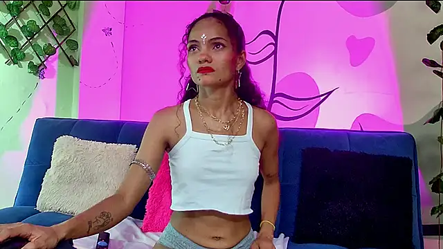Karen Ariass online show from 07.11.26