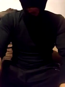 Snapshot of Golonzo1996 chatting on 12.05.25 Golonzo1996 online show from 12.05.25