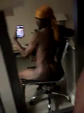 Snapshot of Dolla-Billlz chatting on 10.02.25 Dolla-Billlz online show from 10.02.25