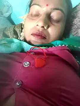 Snapshot of Hot_chinkiji chatting on 11.25.25 Hot chinkiji online show from 11.25.25