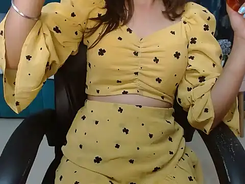 Urlove lily online show from 09.16.25