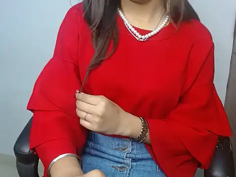 Urlove lily online show from 12.05.25