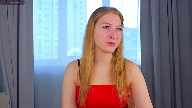 Snapshot of LorettaGladman chatting on 10.10.25 LorettaGladman online show from 10.10.25