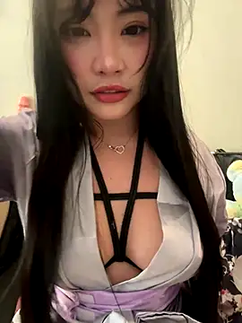 Snapshot of jinawaves chatting on 11.20.25 jinawaves online show from 11.20.25