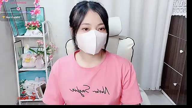 Snapshot of phuongnhi_ chatting on 06.14.26 phuongnhi online show from 06.14.26