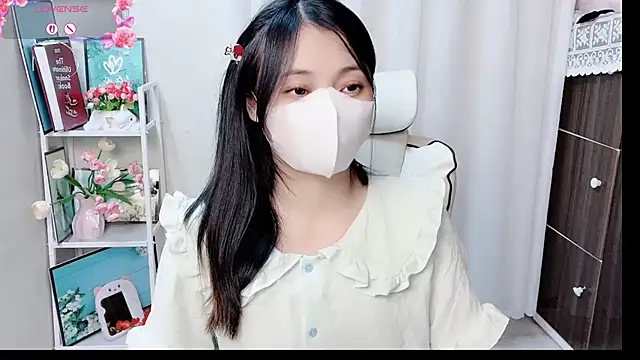 Snapshot of phuongnhi_ chatting on 06.26.26 phuongnhi online show from 06.26.26