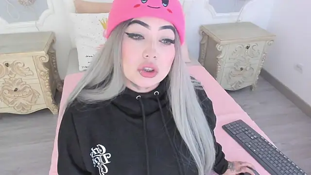 MeganStar   online show from 01.16.26