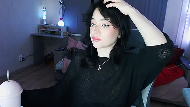 cutefrendlyuser online show from 04.12.26