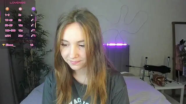 Luna G0ld online show from 10.15.25