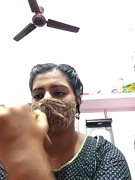 Snapshot of Tamil-Meenu12 chatting on 10.23.25 Tamil-Meenu12 online show from 10.23.25