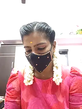 Snapshot of Tamil-Meenu12 chatting on 04.24.26 Tamil-Meenu12 online show from 04.24.26