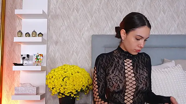 Sofy Bradd online show from 11.05.25