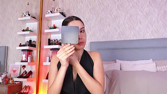 Sofy Bradd online show from 01.17.26