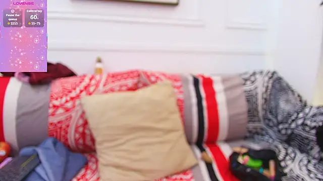 Snapshot of Daisy_Price chatting on 09.26.25 Daisy Price online show from 09.26.25