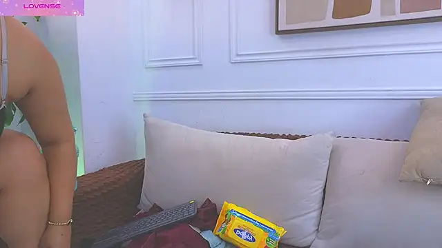 Daisy Price online show from 04.05.26