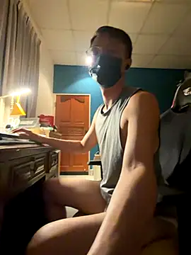 Snapshot of Rmangotw chatting on 10.24.25 Rmangotw online show from 10.24.25