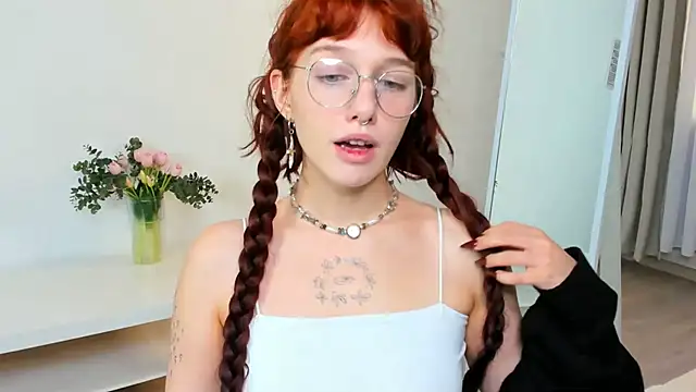 LeelooYolo online show from 11.09.25