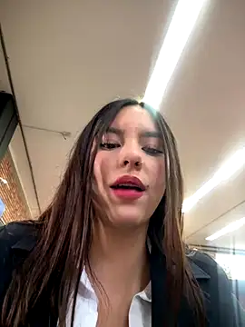 Katie rawwww online show from 11.04.25