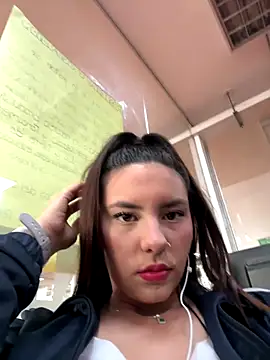 Katie rawwww online show from 12.05.25