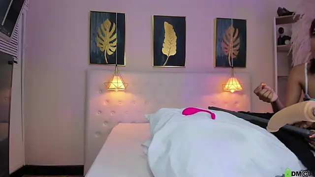 Cinnamon Star online show from 09.24.25