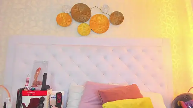 Snapshot of b3k_afrodict chatting on 11.16.25 b3k afrodict online show from 11.16.25