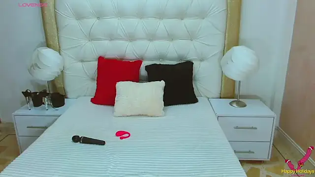 Snapshot of WildScarlet chatting on 02.06.25 WildScarlet online show from 02.06.25