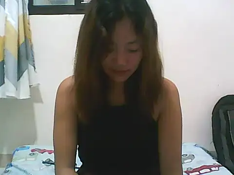 Snapshot of playful_piper chatting on 10.04.25 playful piper online show from 10.04.25