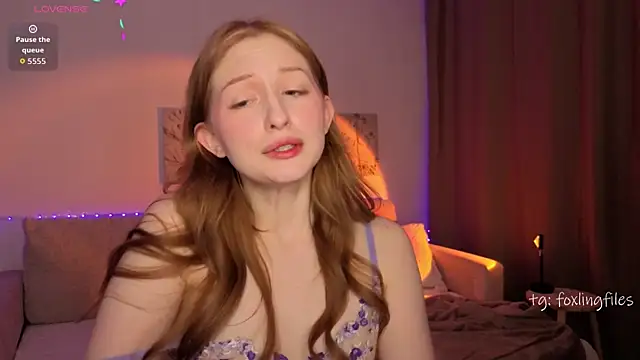 Snapshot of Betty_Twinkle chatting on 11.22.25 Betty Twinkle online show from 11.22.25