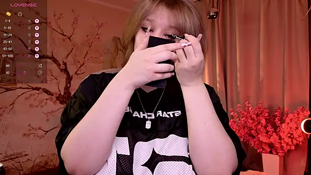 Morvelyn online show from 11.26.25