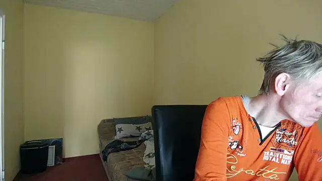 Snapshot of k74robert chatting on 02.21.26 k74robert online show from 02.21.26