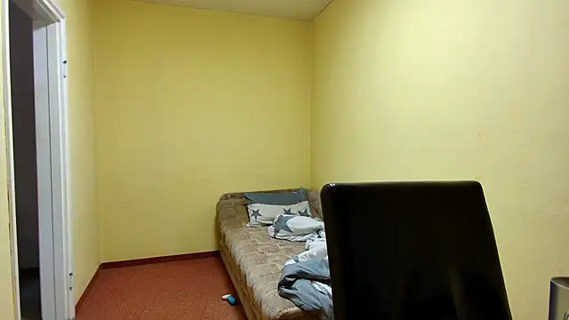 Snapshot of k74robert chatting on 04.08.26 k74robert online show from 04.08.26