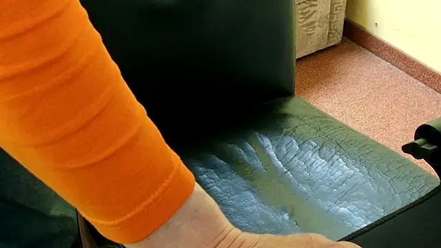 Snapshot of k74robert chatting on 04.10.26 k74robert online show from 04.10.26