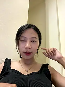 Snapshot of Lil-Gi chatting on 09.10.25 Lil-Gi online show from 09.10.25