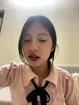 Snapshot of Lil-Gi chatting on 09.19.25 Lil-Gi online show from 09.19.25