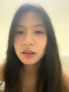 Snapshot of Lil-Gi chatting on 09.20.25 Lil-Gi online show from 09.20.25