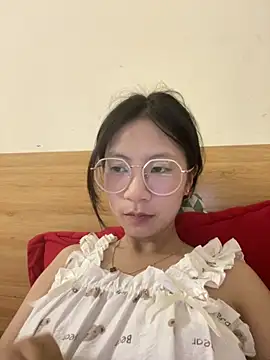 Snapshot of Lil-Gi chatting on 09.23.25 Lil-Gi online show from 09.23.25