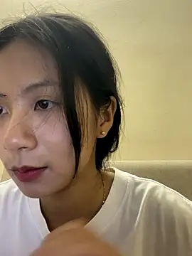 Snapshot of Lil-Gi chatting on 10.20.25 Lil-Gi online show from 10.20.25